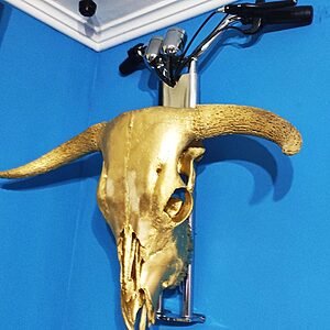 Tormenta Dorada escultura JSUS ART vista